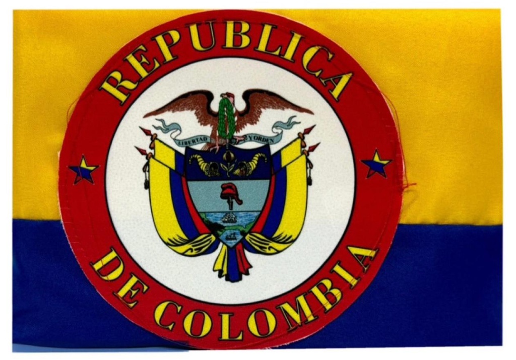Bandera colombia pqña con escudo 42x70